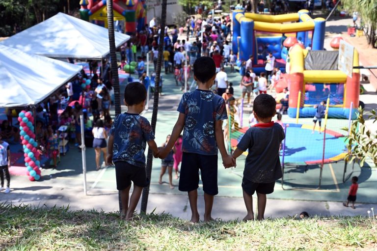 Projeto leva brinquedoteca itinerante gratuita à região de Venda Nova