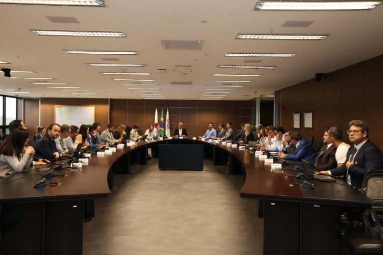 Governo de Minas e equipe de Cleitinho realizam primeira reunião