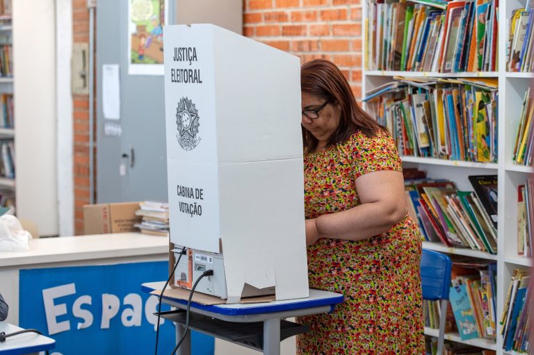 Minas Gerais tem 998 candidatos a deputado estadual para 77 vagas na ALMG