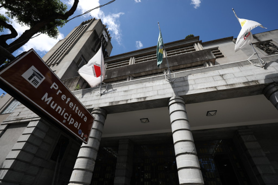 Lei reorganiza secretarias da PBH, mantém BHTrans