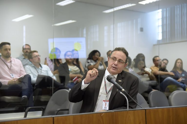 Procon Assembleia recomenda atendimento humanizado a idosos
