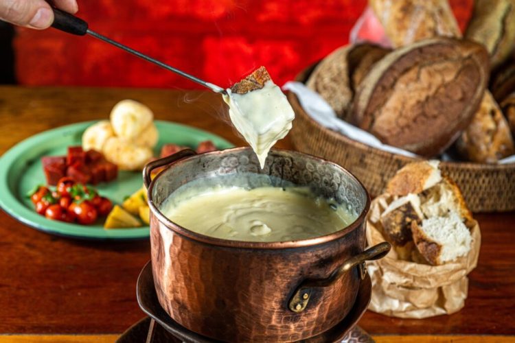 Paladino se despede do inverno com fondue promocional e desconto especial