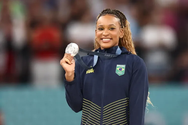 Rebeca Andrade e Caio Bonfim trazem prata para o Brasil