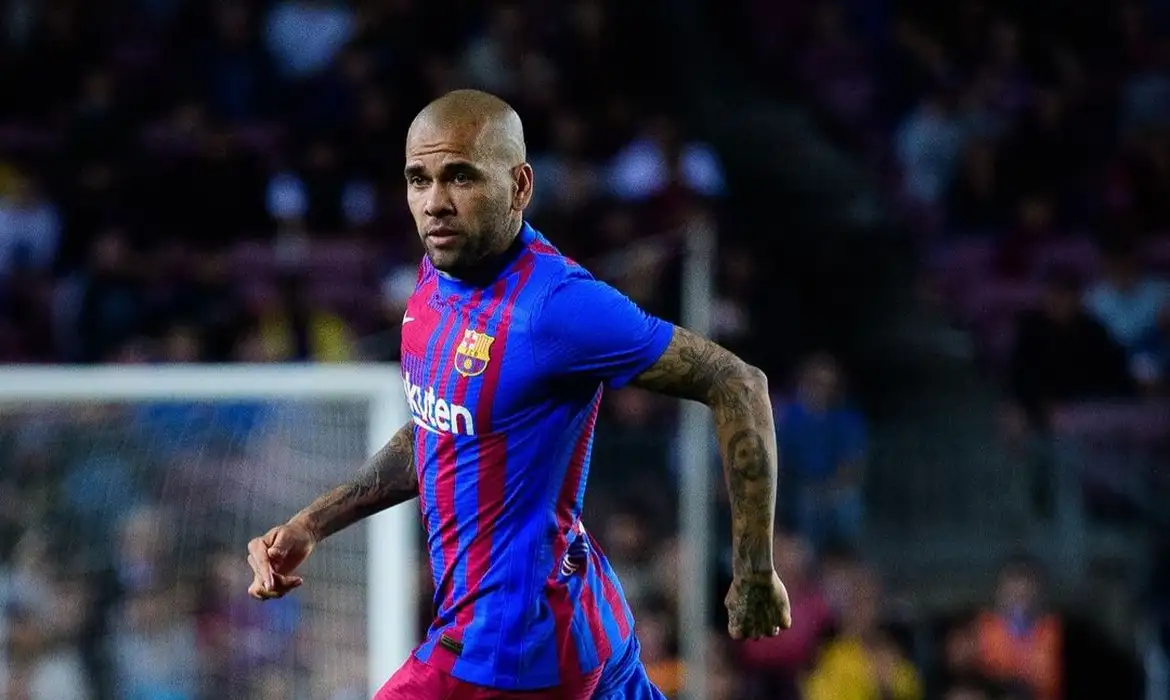 Justiça da Espanha anula condenação de Daniel Alves em caso de estupro