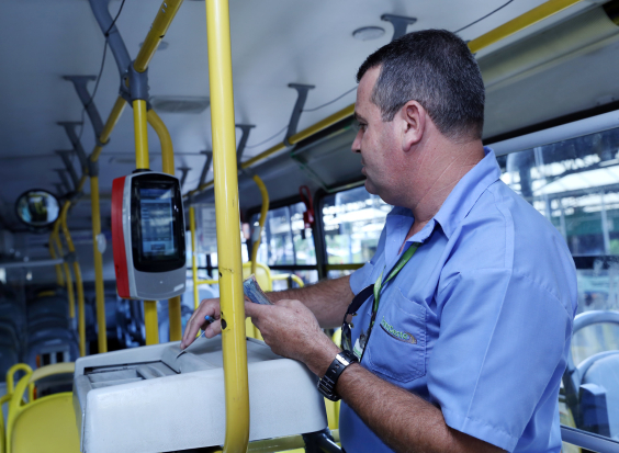 Projeto que propõe retorno de cobradores aos ônibus começa a tramitar na Câmara