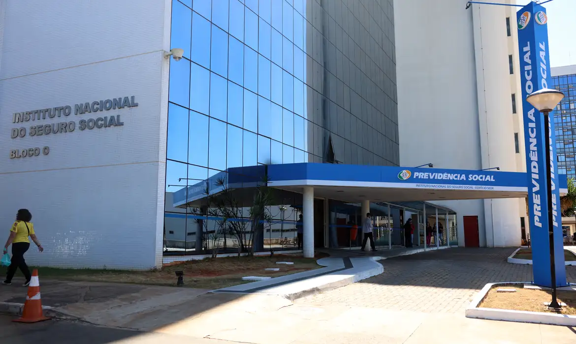 INSS inicia pagamento da segunda parcela do 13º para aposentados e pensionistas