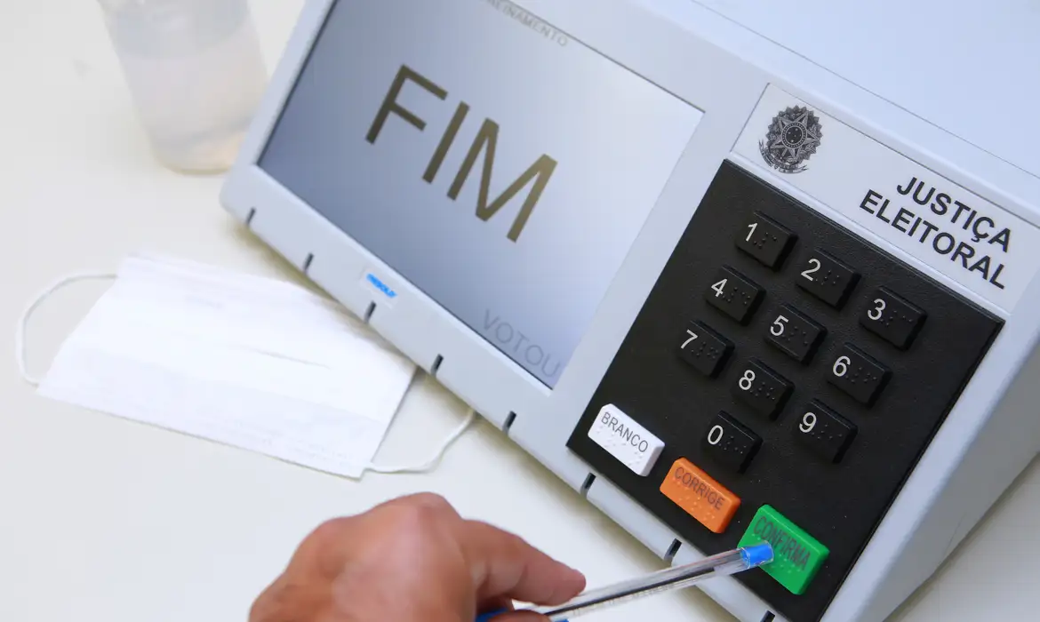 Prazo para regularizar título de eleitor termina hoje