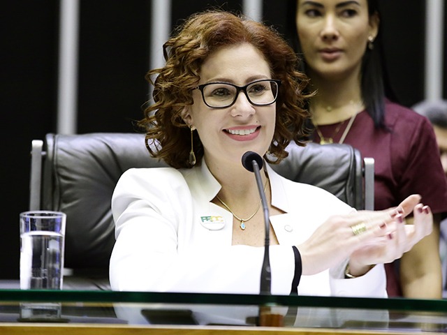 Supremo determina prisão definitiva de Carla Zambelli