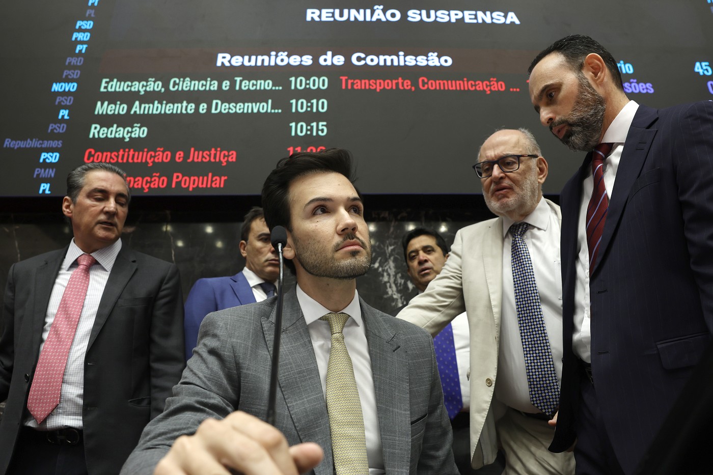 Federalização da Codemig e Codemge tem votação adiada