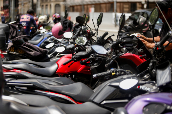Vereadores de BH votam regras para mototáxi e apoio a empreendedores