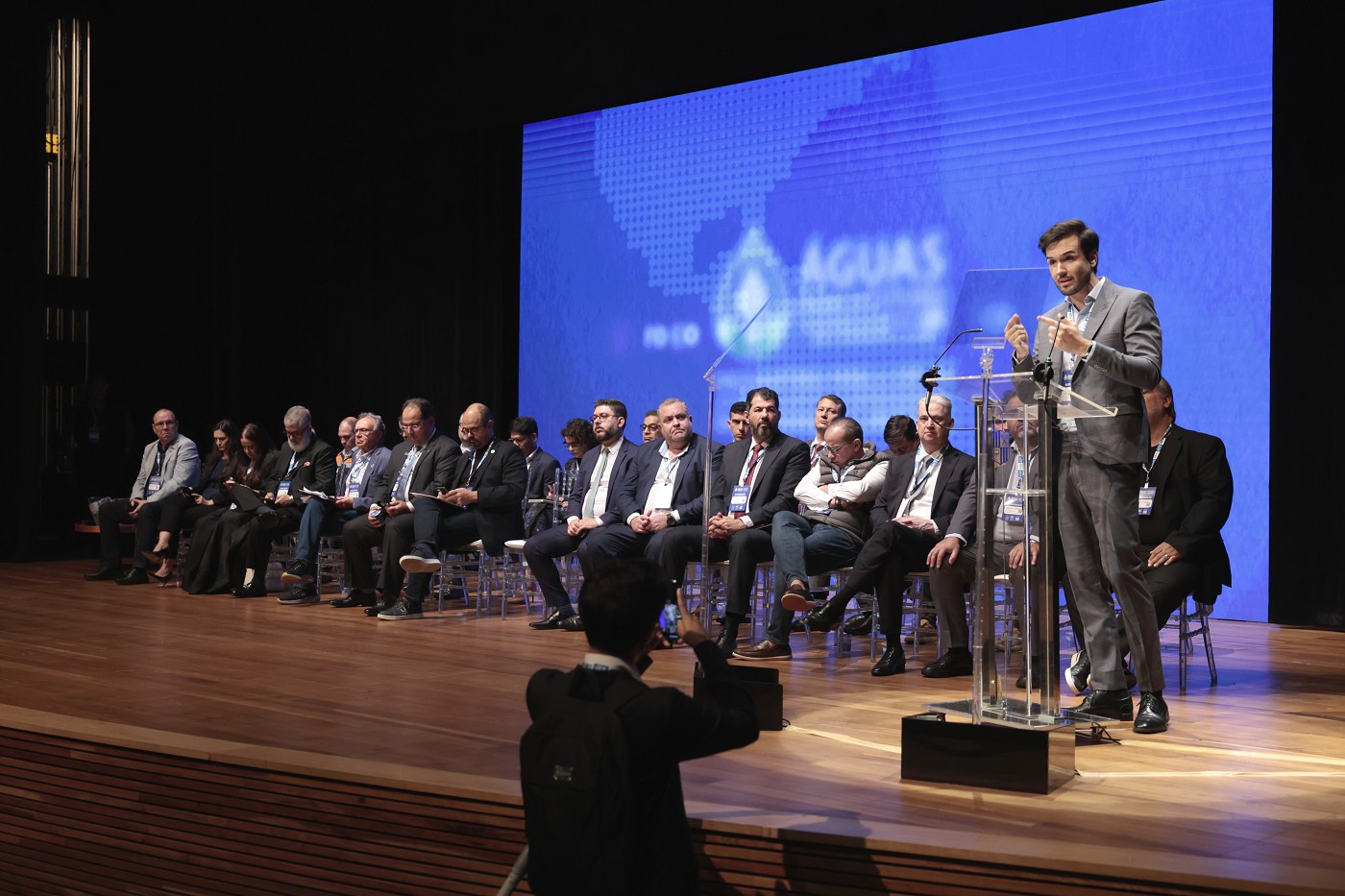 Na abertura do “Águas Para o Futuro 2025”, Tadeu Leite protagonismo do poder público