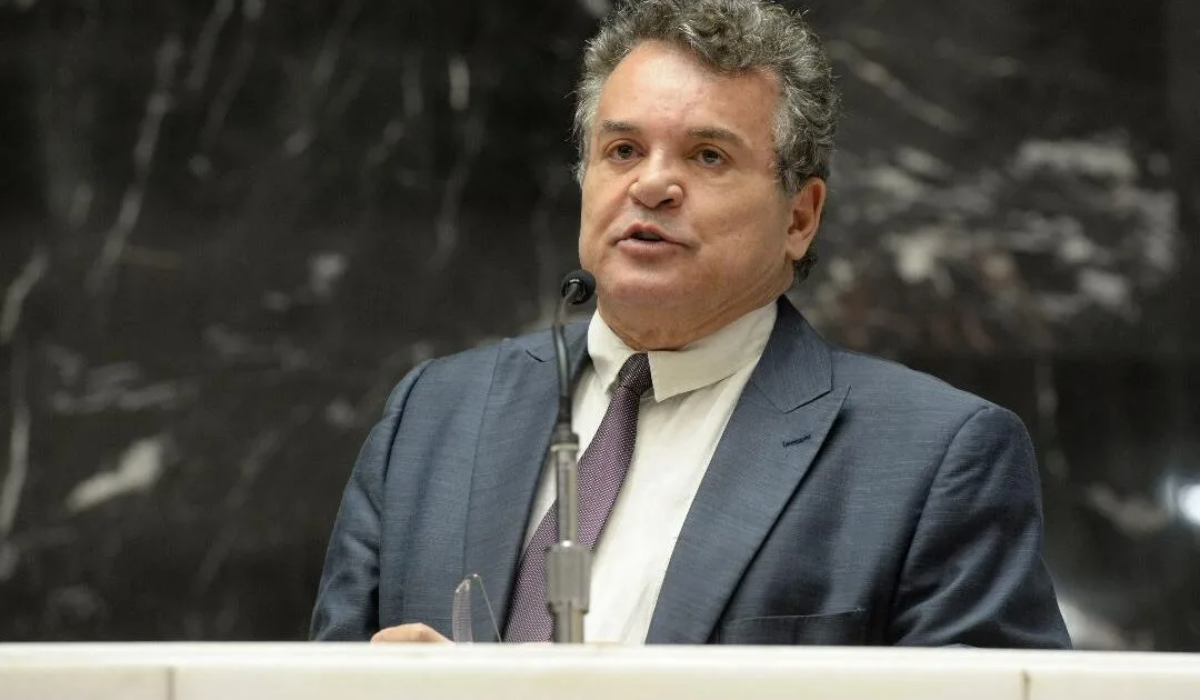 ALMG formaliza candidatura de Alencar da Silveira ao TCE-MG