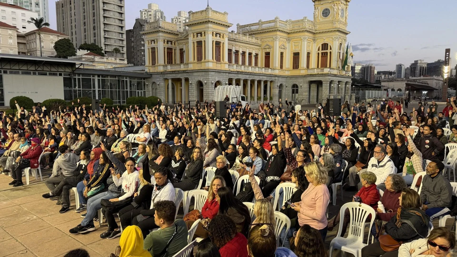 Trabalhadores da Educação encerram greve em BH após 29 dias