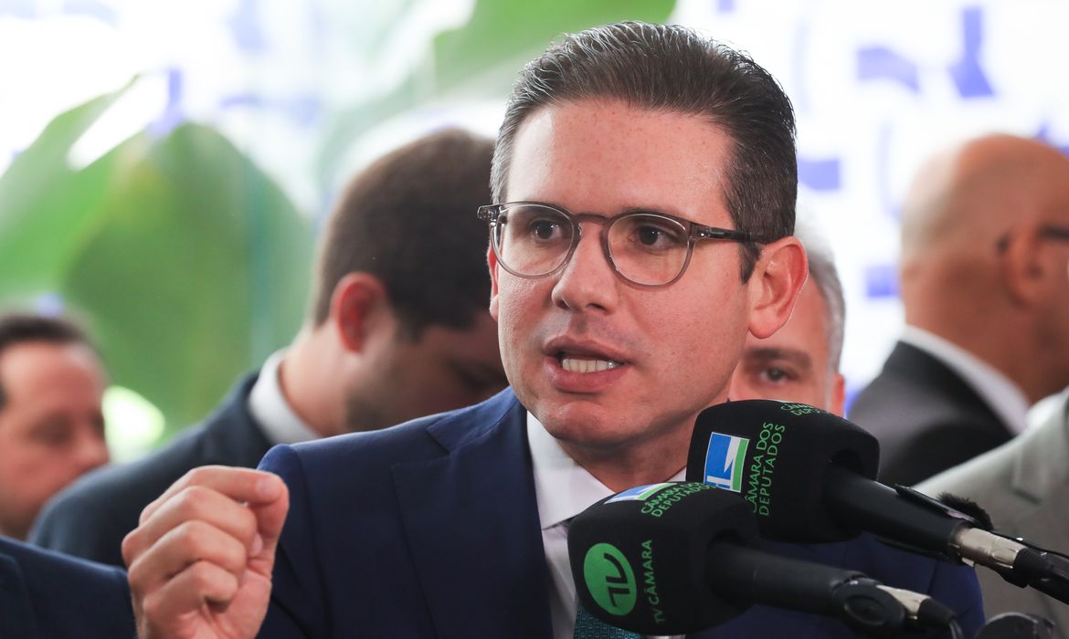 Câmara envia à Corregedoria pedidos de afastamento de 15 deputados