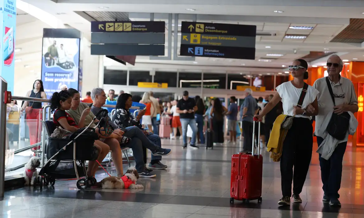 Senado vota regras para passagens aéreas