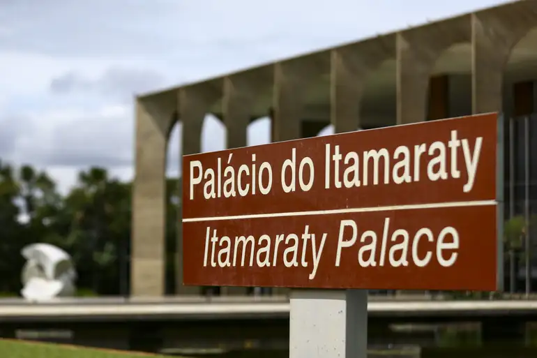 Brasil aciona a OMC contra tarifas impostas pelos EUA