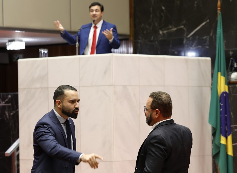 Tarifaço dos EUA domina debate e acirra embates na Assembleia de MG