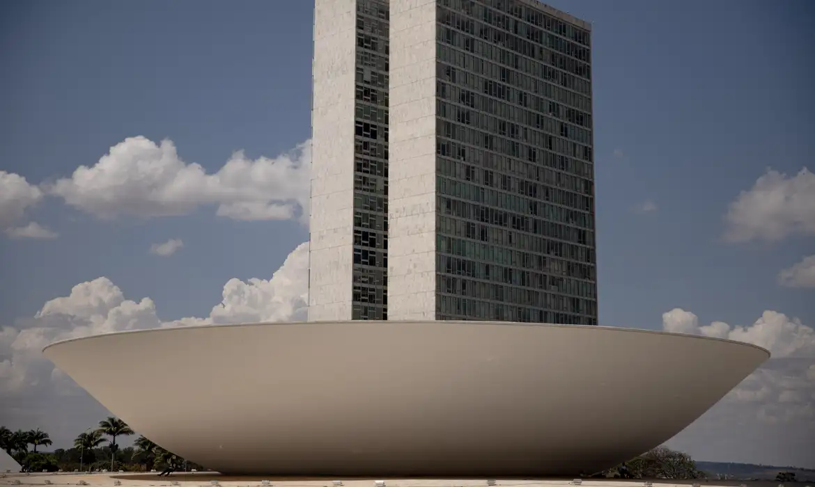 CPMI do INSS pede prisão de 21 investigados