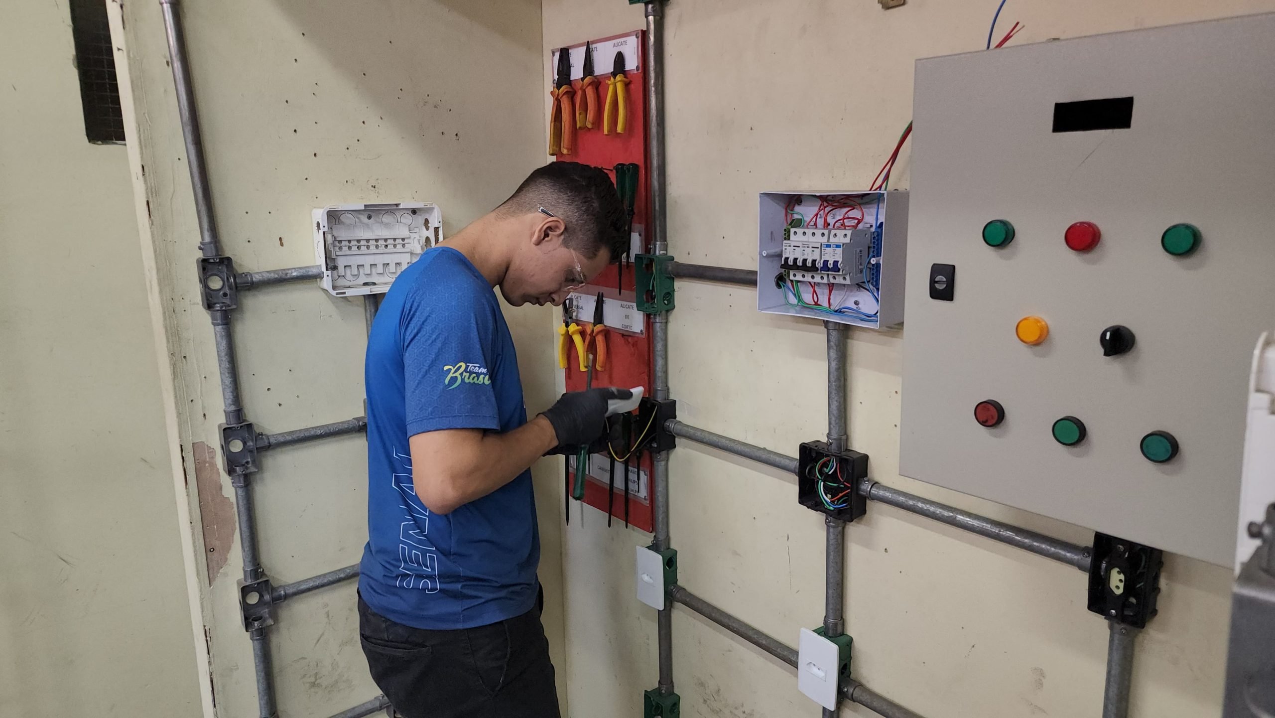 Trilhas de Futuro amplia cursos técnicos em MG