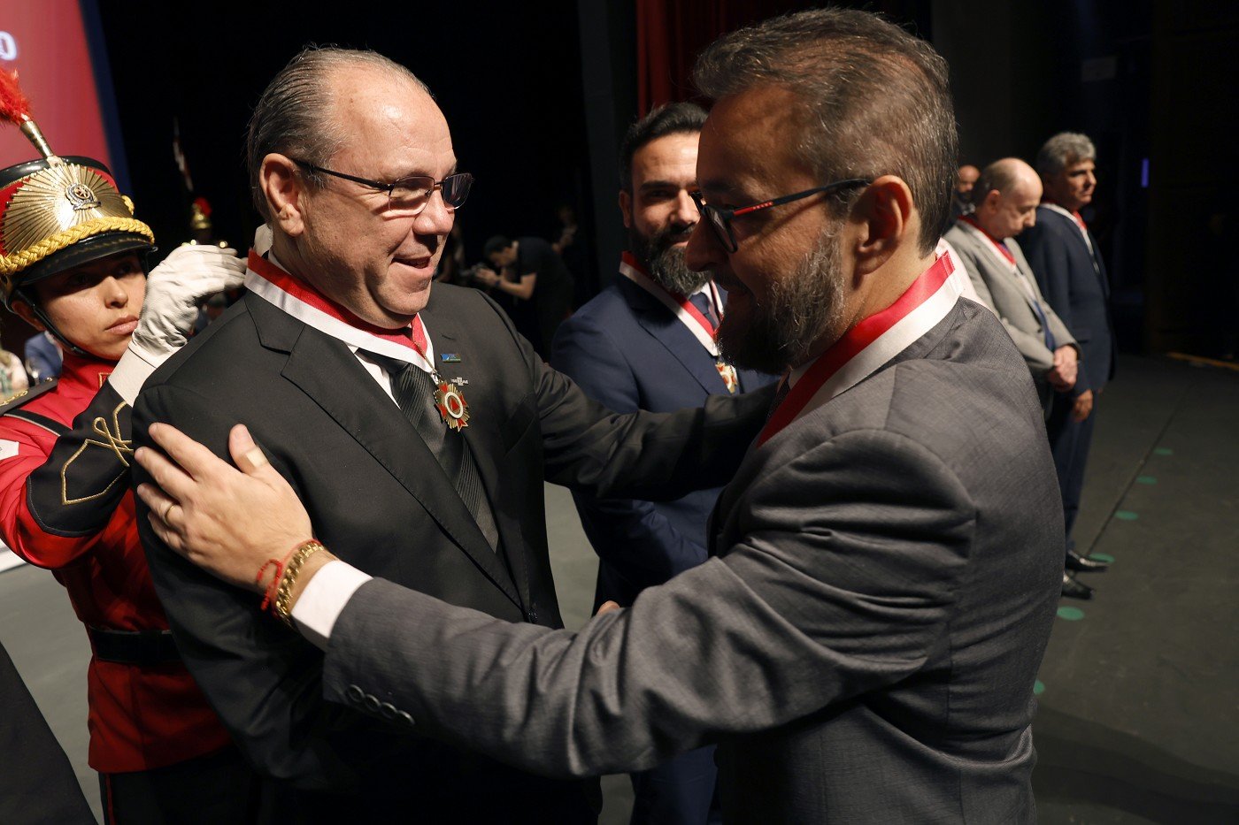 Marcelo de Souza e Silva recebe Ordem do Mérito Legislativo