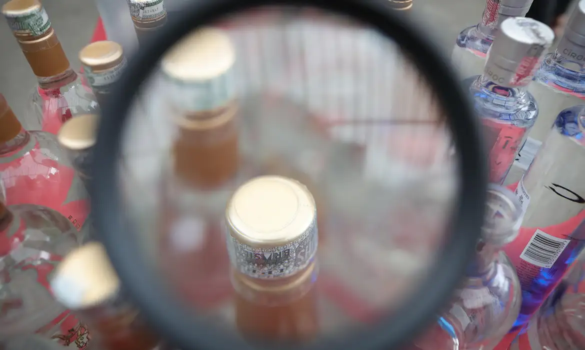 Brasil registra nove mortes por intoxicação com metanol em bebidas adulteradas