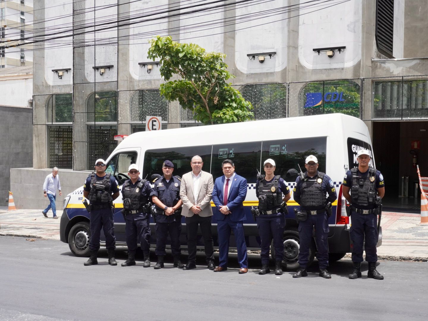 CDL/BH doa unidade do SIAC à Guarda Municipal