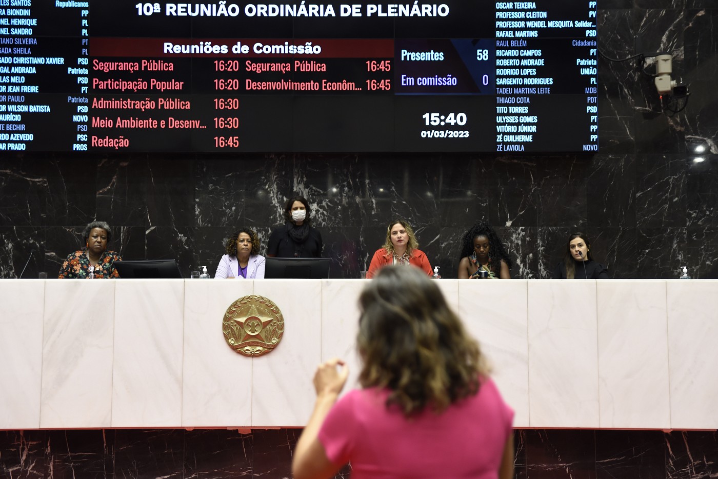 Negros têm direito a 20% das vagas em concursos públicos estaduais