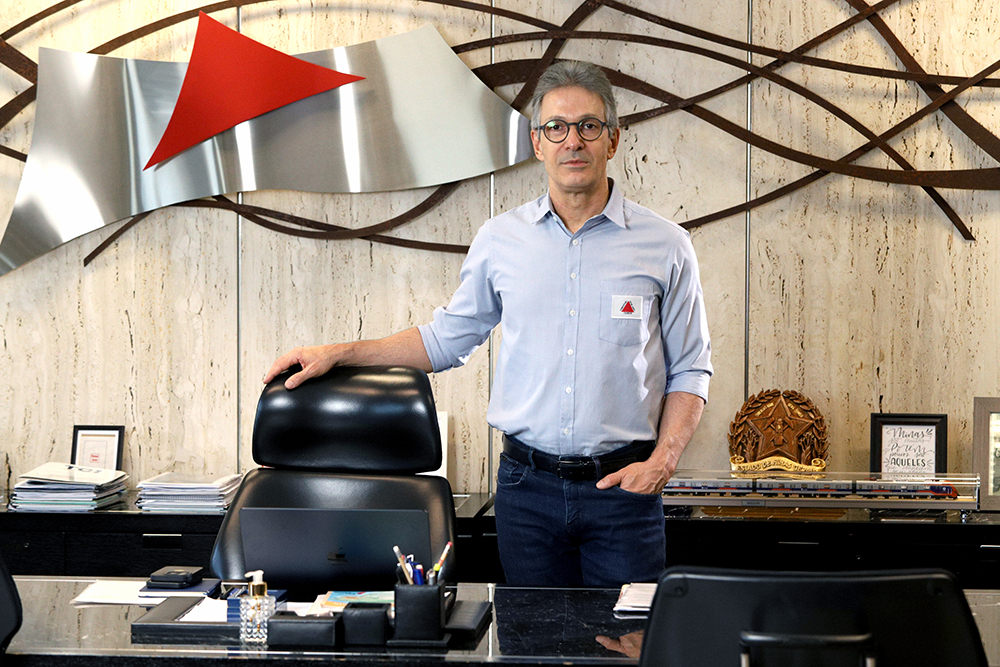 Governo de Minas amplia proteção a ex-governadores