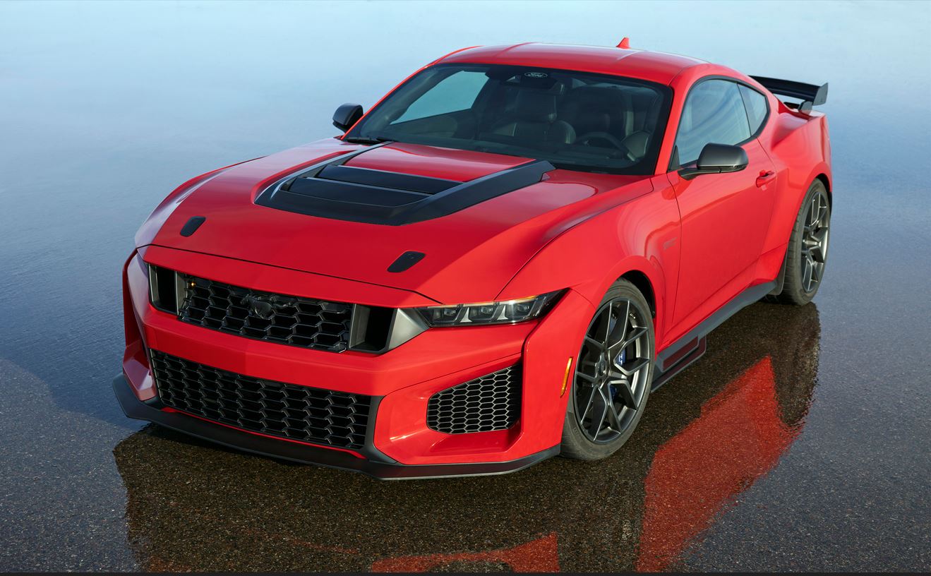 Novo Mustang Dark Horse SC leva potência extrema às ruas