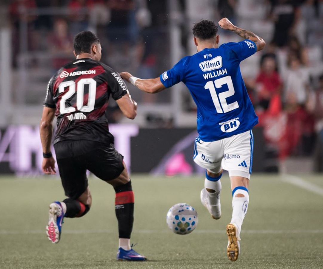 Cruzeiro perde para Athletico-PR e segue sem vencer no Brasileirão
