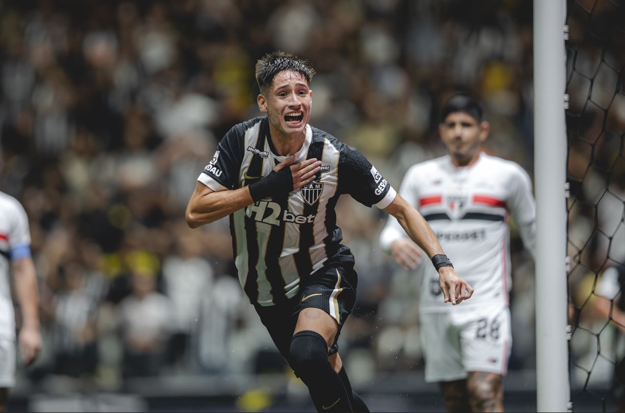 Atlético vence São Paulo e respira no Brasileirão