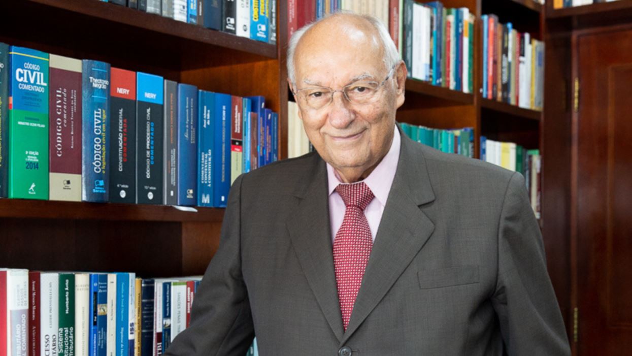 O STF e a fronteira do equilíbrio democrático – Ives Gandra