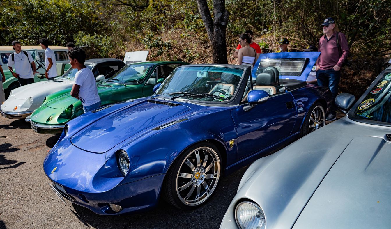 Beagá Motor Festival estreia com carros e rock em BH