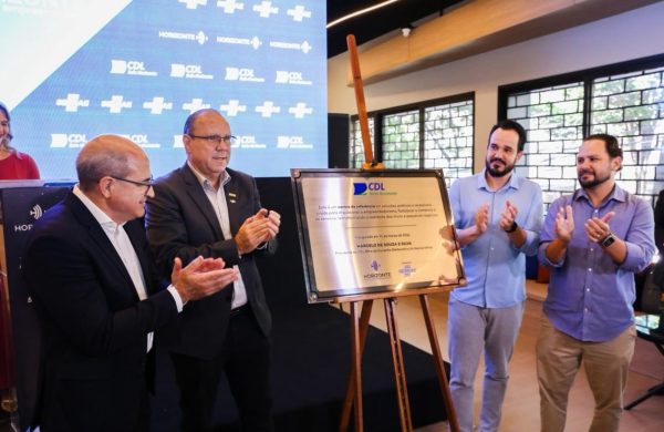 Marcelo Souza e Silva no lancamento do Horizonte