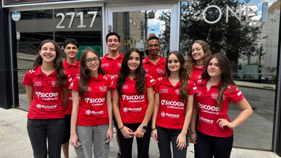 Equipe mineira conquista título nacional de robótica