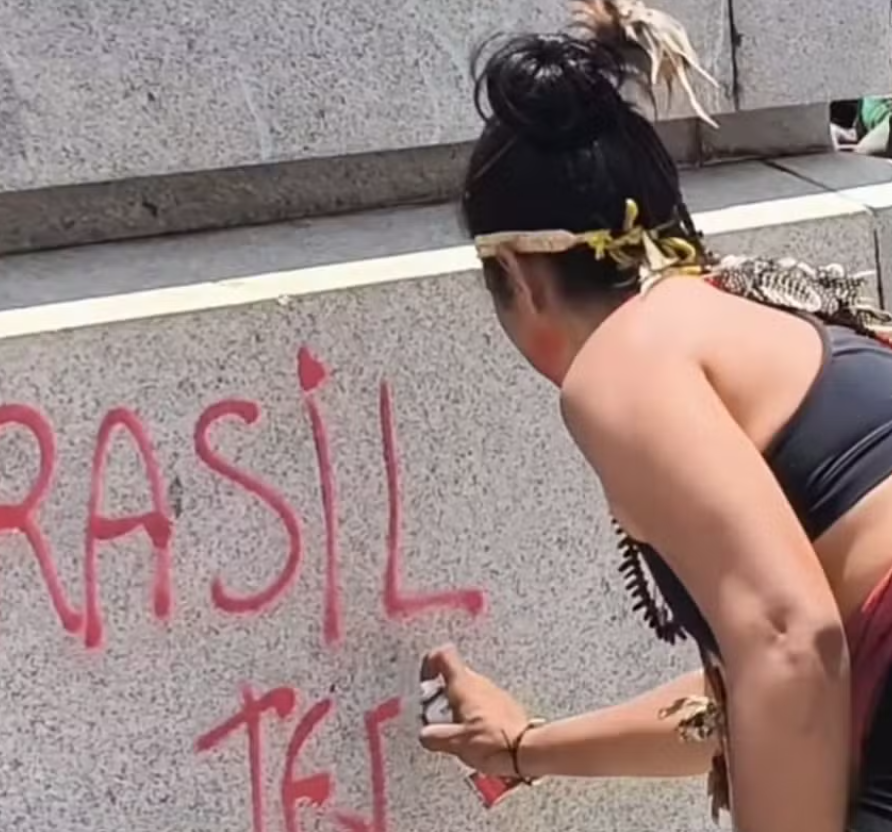 Justiça arquiva processo contra manifestante presa em protesto em Belo Horizonte