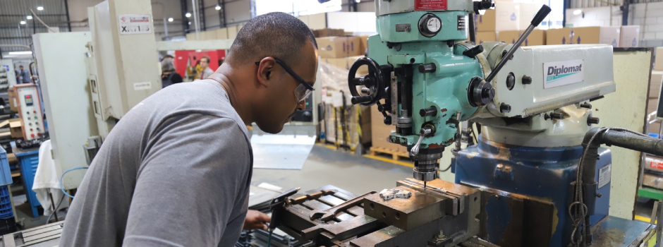 Brasil cria 85 mil empregos formais em abril