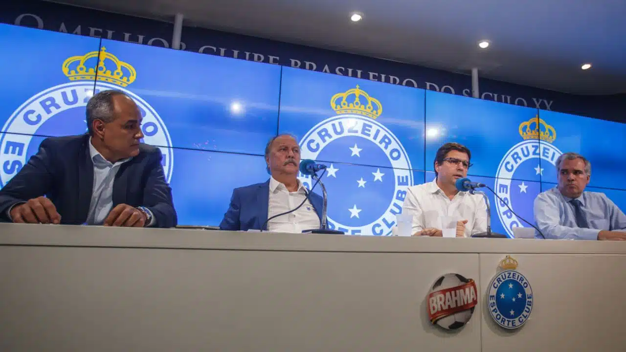 Justiça condena ex-dirigentes do Cruzeiro por contratação irregular de defesa criminal