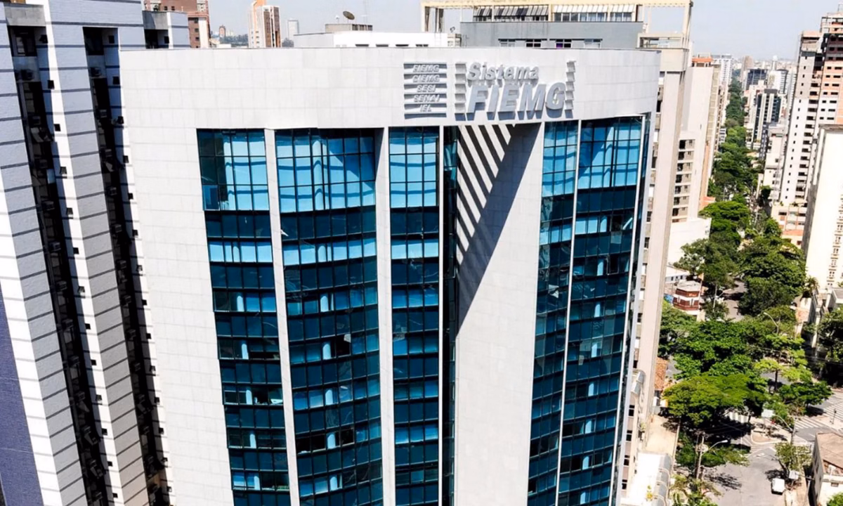 FIEMG critica PEC da redução da jornada de trabalho sem corte salarial
