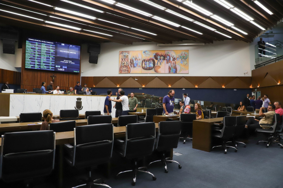 Câmara aprova projetos de proteção infantil em BH