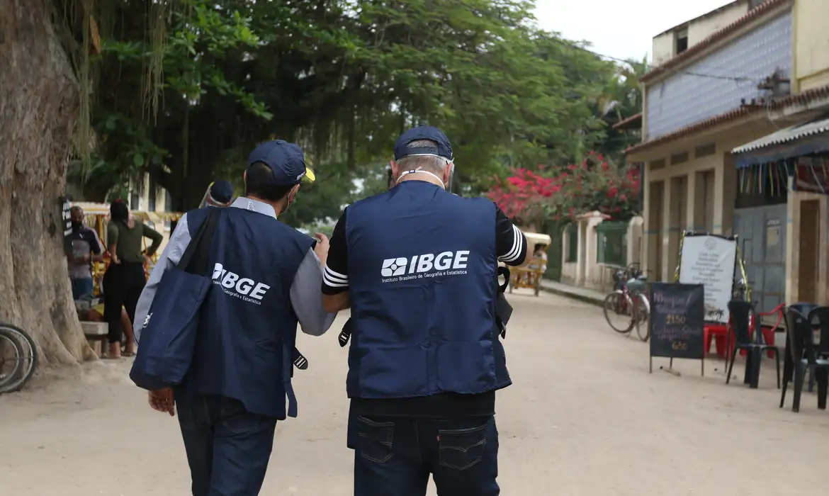 IBGE abre 8,2 mil vagas temporárias para o Censo Agropecuário 2026
