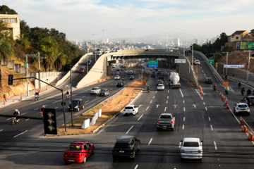 PBH libera trânsito em novo viaduto da Cristiano Machado