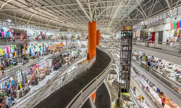 Portaria exige acordo sindical para comércio em feriados