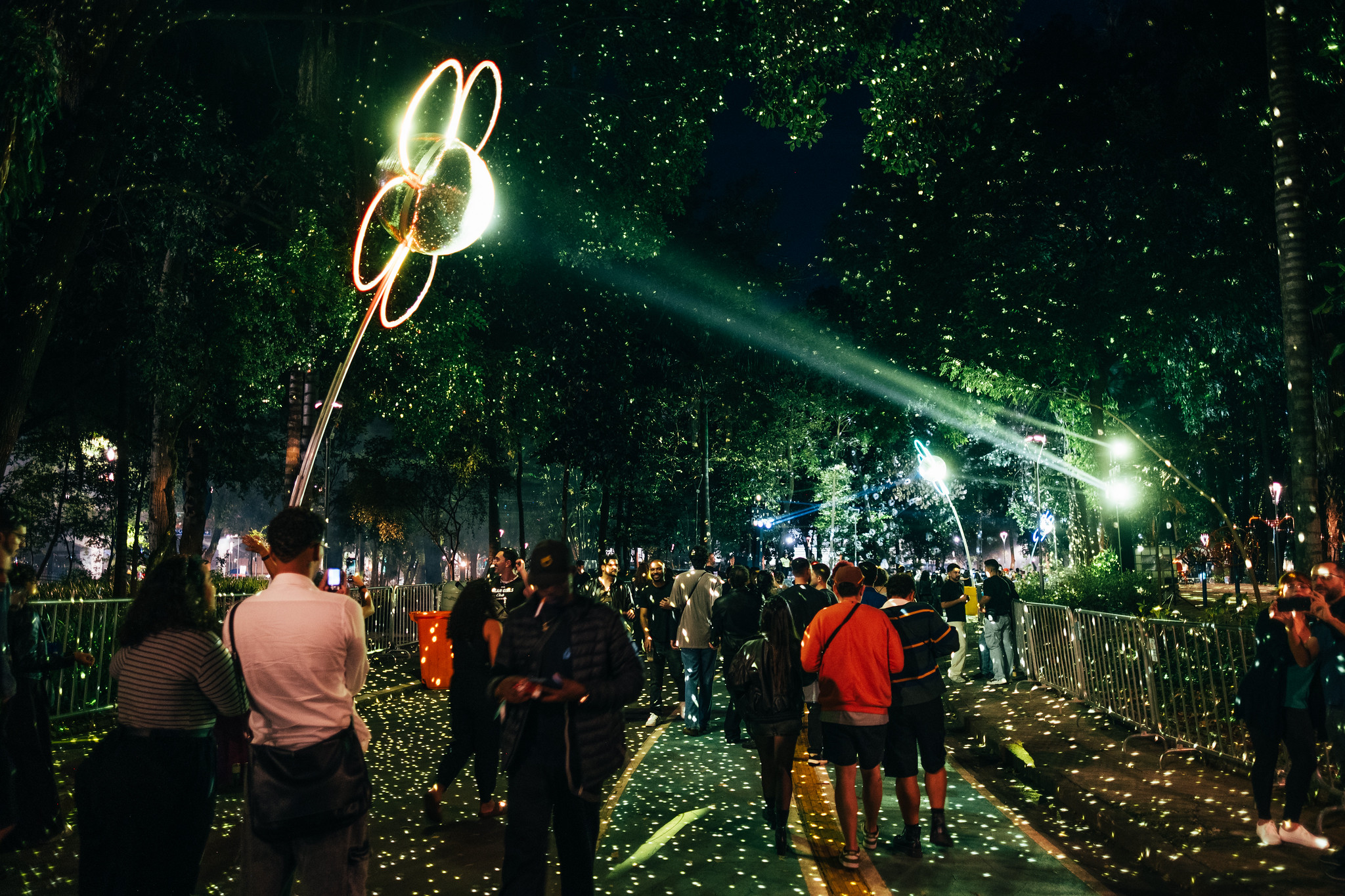 Festa da Luz atraiu 300 mil pessoas e inicia circulação por cidades mineiras