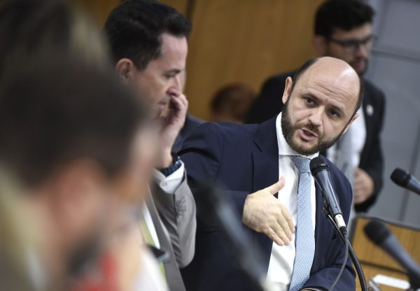 ALMG convoca ex subsecretária da Educação